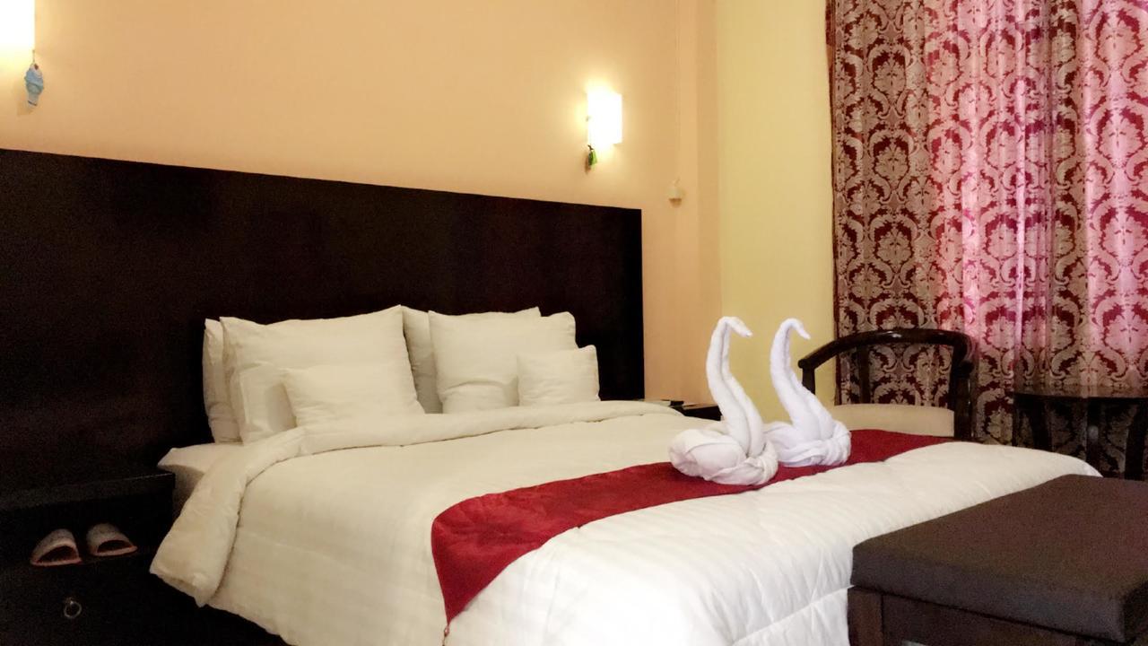 Syafira Hotel Langgur Eksteriør bilde